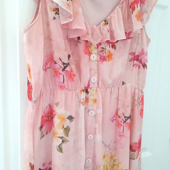 Sassafras Apricot Floral Midi Dress - Picture 4 of 10